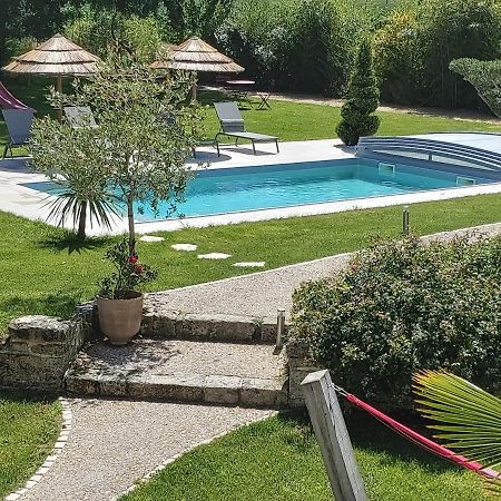 Bed and Breakfast Les Marguerites Champdolent Exteriér fotografie