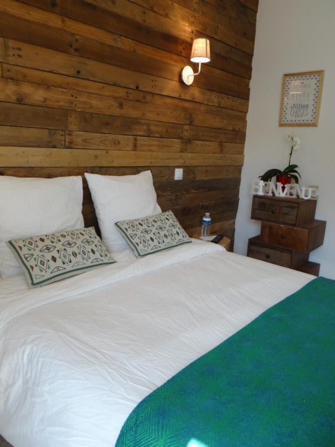 Bed and Breakfast Les Marguerites Champdolent Exteriér fotografie
