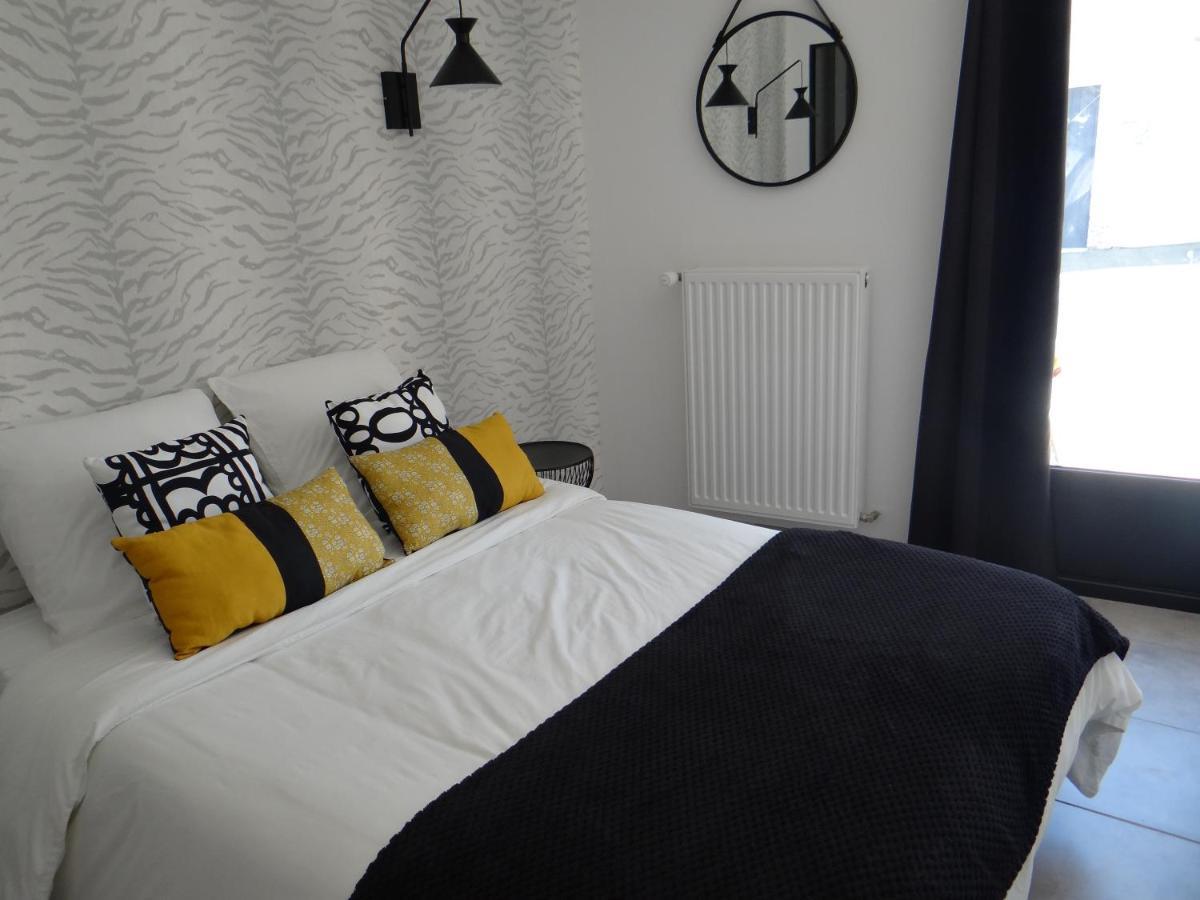 Bed and Breakfast Les Marguerites Champdolent Exteriér fotografie