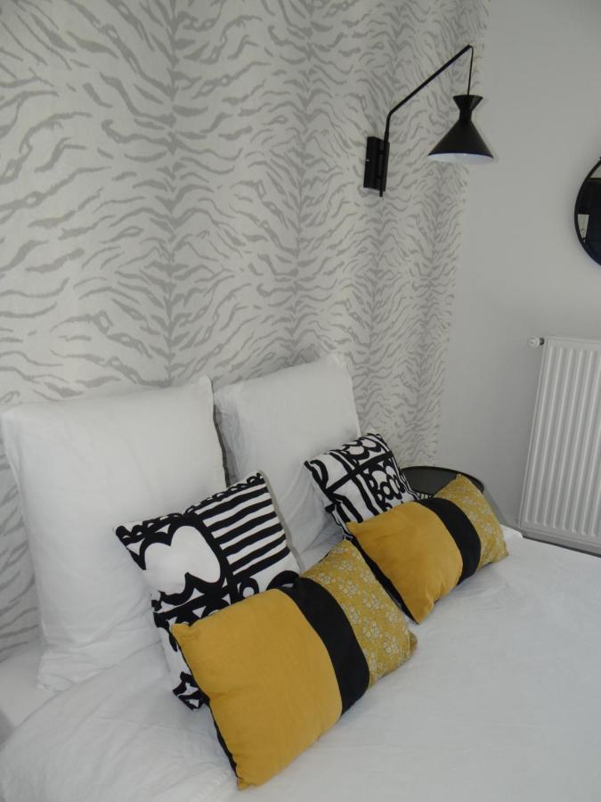 Bed and Breakfast Les Marguerites Champdolent Exteriér fotografie