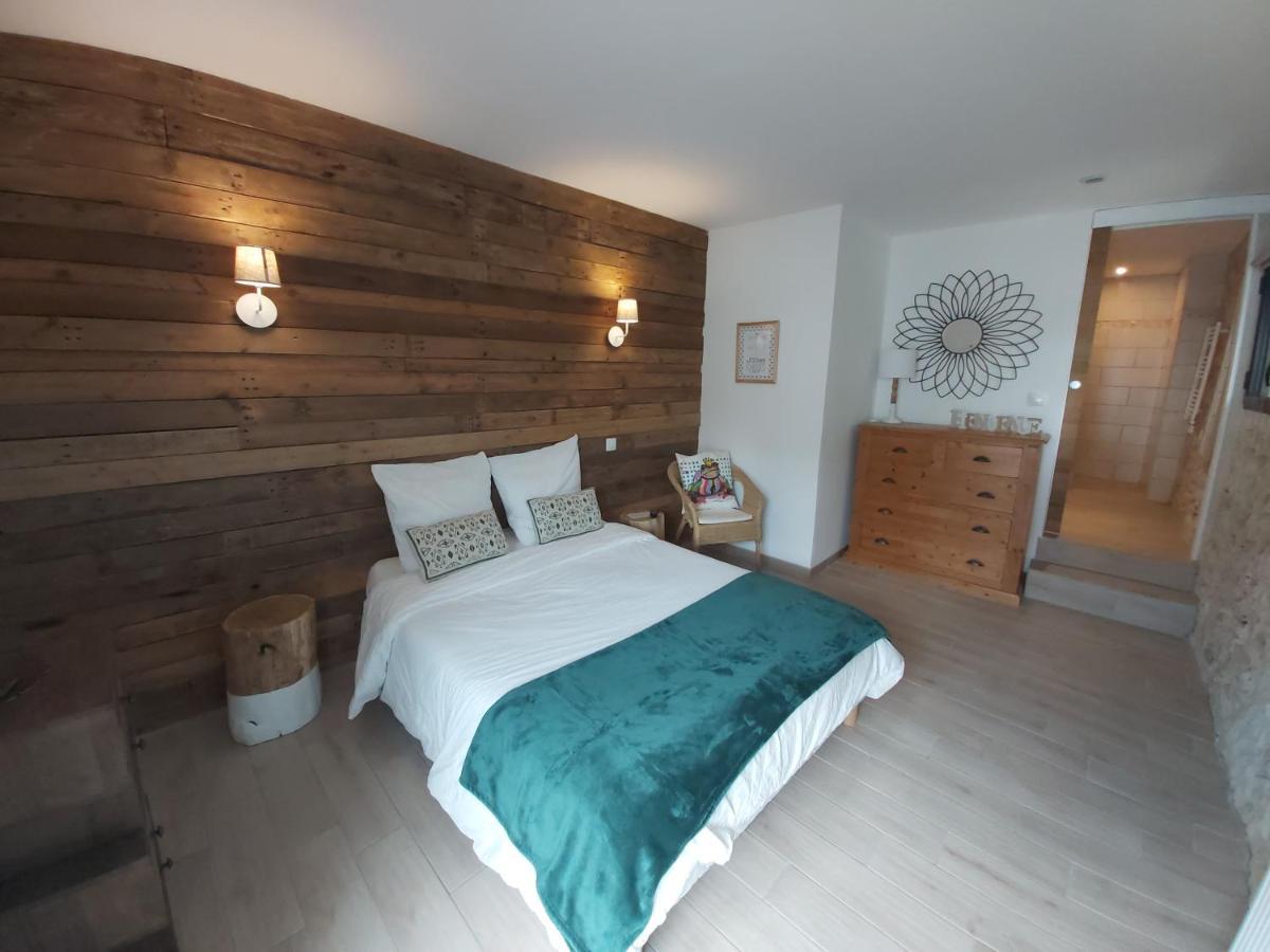 Bed and Breakfast Les Marguerites Champdolent Exteriér fotografie