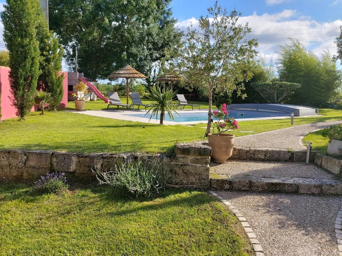 Bed and Breakfast Les Marguerites Champdolent Exteriér fotografie